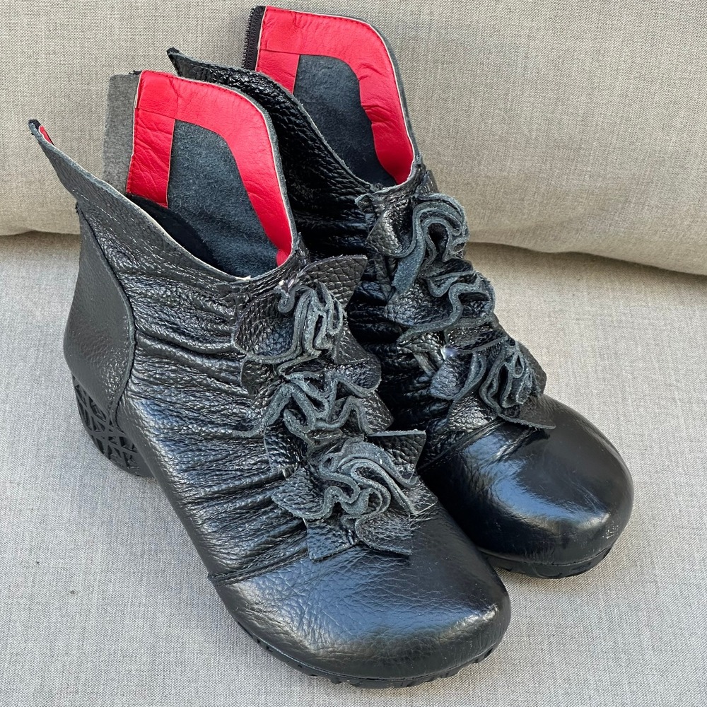Handmade Womens 245 Size 7.5 Ankle Boots Retro Ruffle Black Leather Whimsey Goth